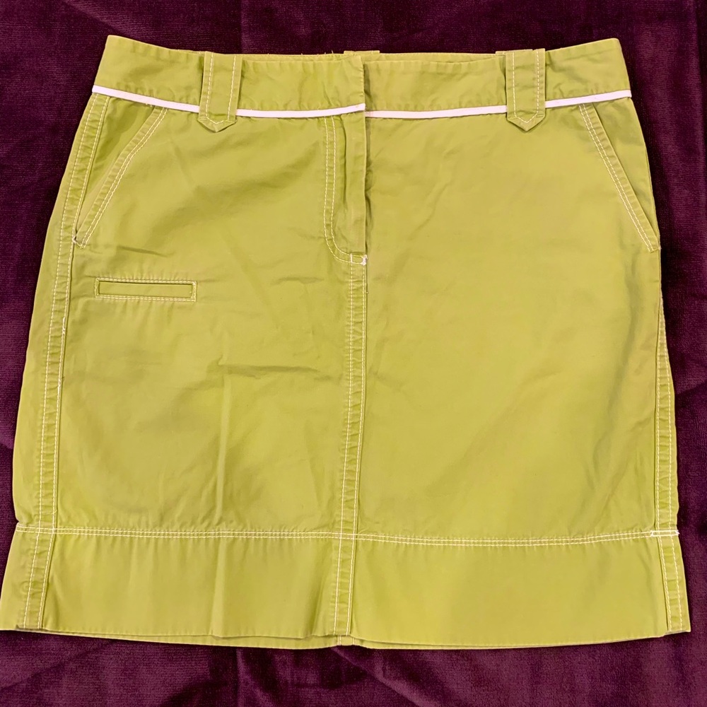 Green mini skirt! Ann Taylor. Size 8